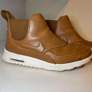 Nike air max Thea mid leather booties sz 10